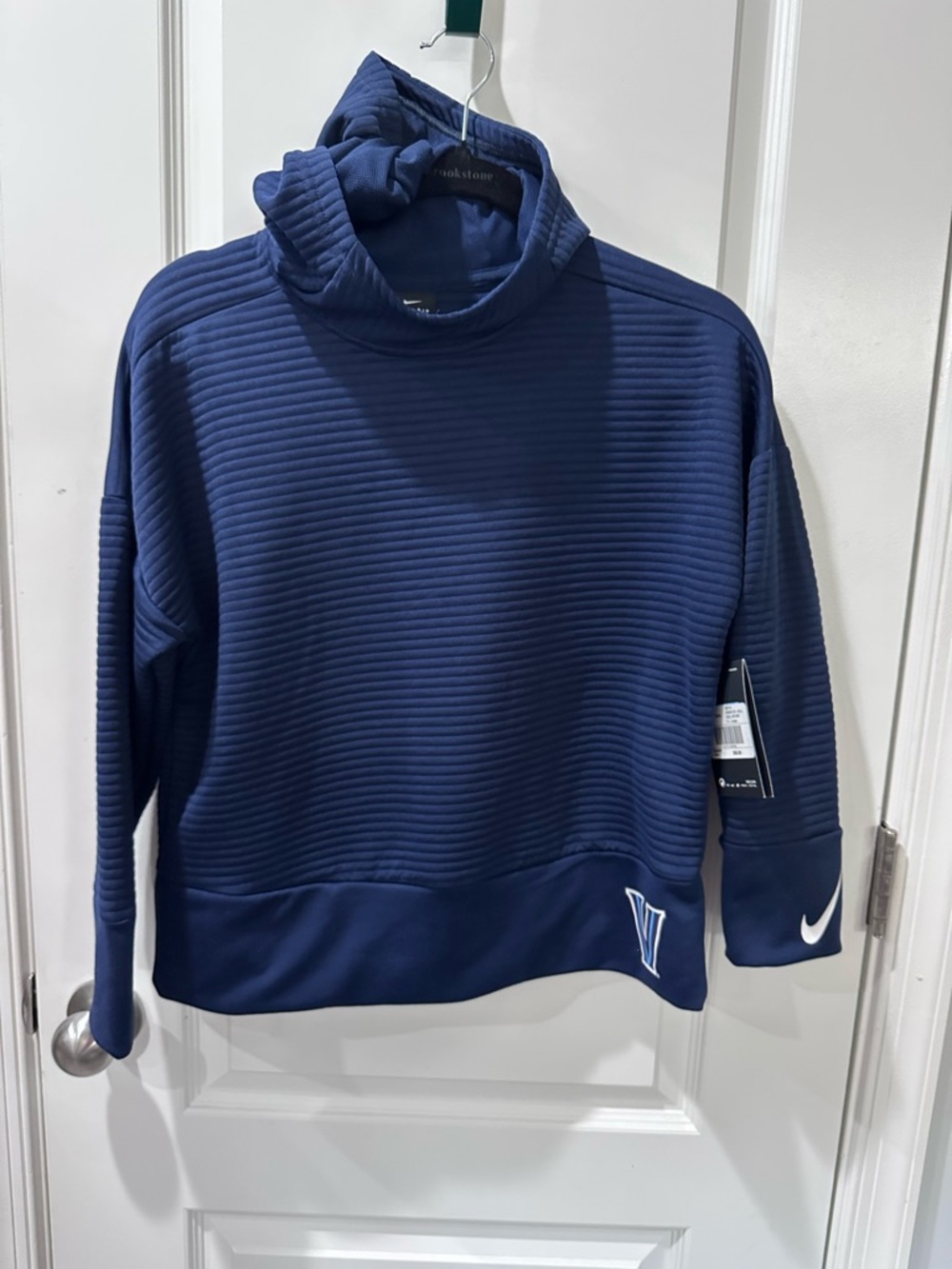 Nike Villanova Wildcats Girl’s Navy Victory Hoodie - Size XLarge